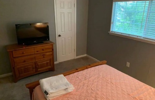 Southwood Valley House | Near TX A&M ,Hwy 6, NO CLEANING FEE, ENTIRE PLAcE