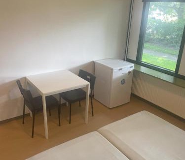 Aalborg Municipality House | Neckelmanns BnB, Room 3, Velegnet til Håndværkere ny
