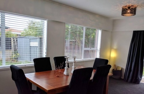 Orewa House | Need a beach get away close to Auckland?