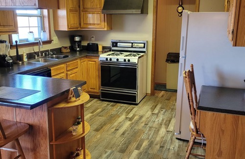 Shell Knob House | Needles Eye In Shell Knob. Lake View! 2 Min To Grocery Store. Newly remodeled!