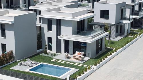 Paralia Ofryniou Apartment | Nefeli & Nefeli Luxury Residential Complexes