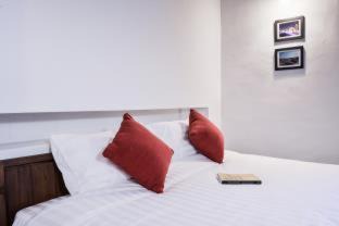 San Chao Pho Suea Bed & Breakfast | Neighbor Phuthon