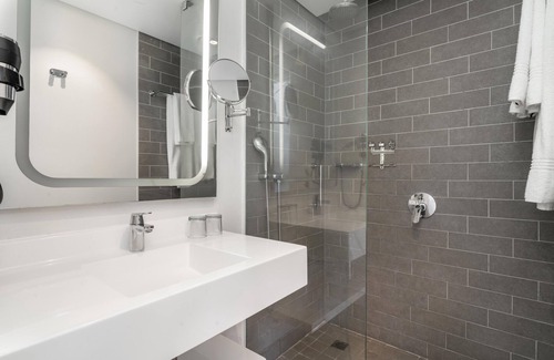 Claremont Hotel | Neighbourgood Newlands