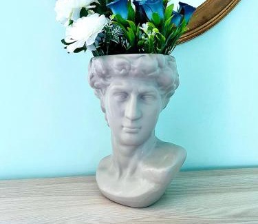 Scilla House | Nel blu dipinto di blu