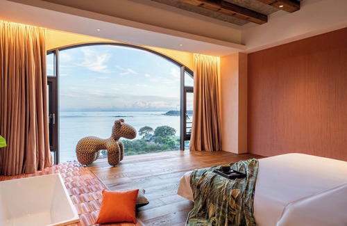 Shantou Hotel | Nemo's Home seaside INN