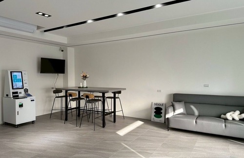 Zhubei House | Neostay