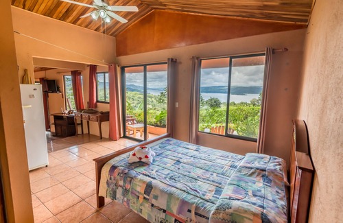 La Fortuna Bed & Breakfast | Nepenthe B&B