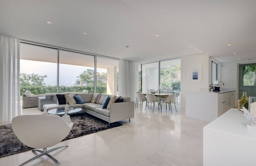 Ojen Apartment | Nestled amidst the captivating Andalusian mountains above Marbella
