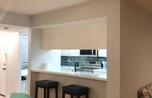 Vamo Condo | Nestled in Canopy Trees Galore!