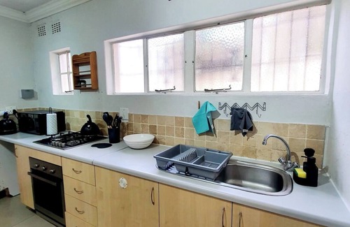 Greater Johannesburg Metropolitan Area Condo | Nestled in Westdene Johannesburg. Close to great restaurants, bars and art.n