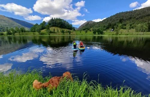 Arna House | Nesvika 5 bedroom holiday home, only 25 min from Bergen