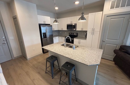 Lewisville Apartment | NEW 1BD with WiFi w/Pool & King