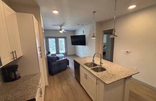 Lewisville Apartment | NEW 1BD with WiFi w/Pool & King