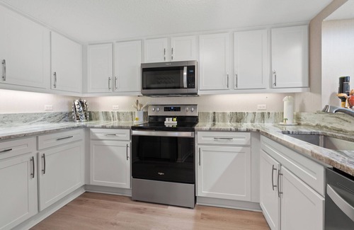Briarcliffe Acres Condo | New 2025! Beautifully Decorated, Remodeled Kitchen & Baths, King/Queen/Queen!