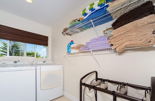 Kailua Cottage | New 2Bd/2Ba, Steps To Beach, Luxury Kitchen,bathroom, Living Room And Pool!