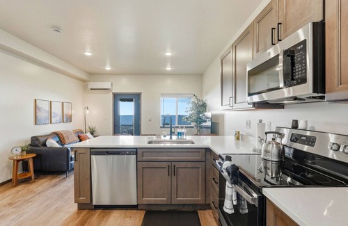 Coeur d'Alene House | New 2BR Near Hayden Lake, Garage