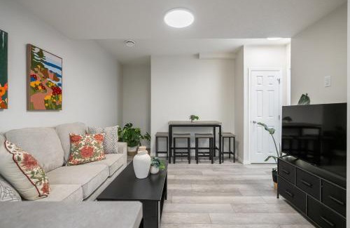 Southeast Calgary House | NEW! 2BR Stylish & Private Suite SE! Near Amazing Shopping & Parks! FREE Banff Pass, Netflix, Parking!