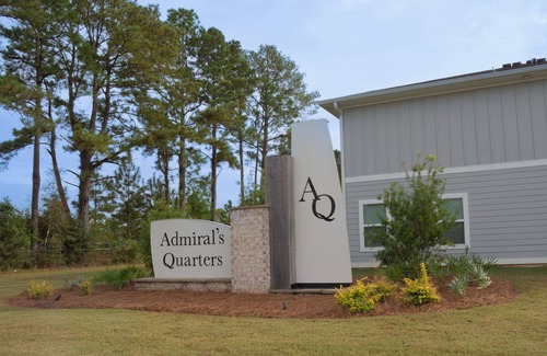 Pine Forest House | New 3-bedroom townhome