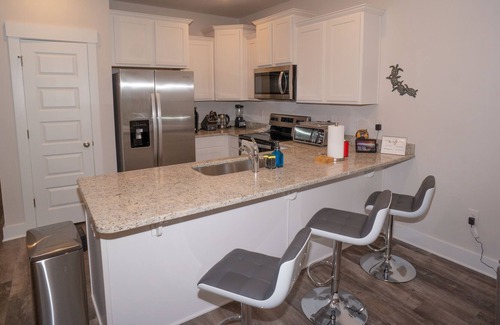 Pine Forest House | New 3-bedroom townhome