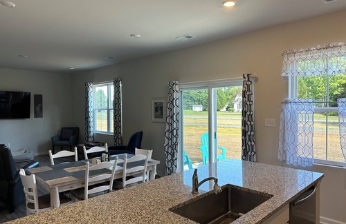 Selbyville House | New 4 bedroom house in Schooner Landing. Minutes to the beach. Pet friendly.