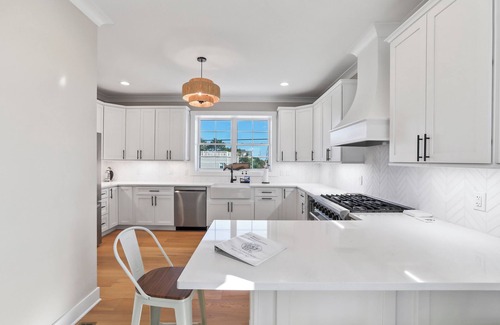 Surf City House | NEW 5-bedroom house 7 Houses to beach w/Elevator, Pool, Outdoor Kitchen&Fire Pit