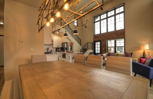 Red Lodge House | New! 5 BR w/Rooftop Hot tub