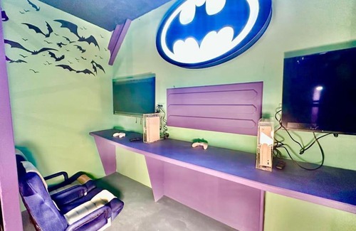 Kissimmee House | New 6BR Resort Home Near Disney