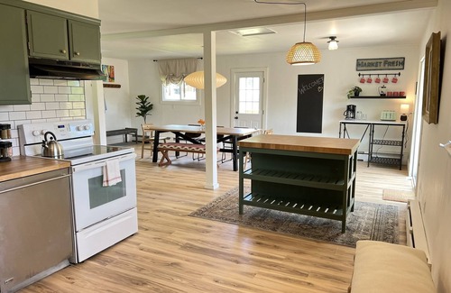 Stamford House | NEW 8 sleeper w/GAMES ROOM, 2 living spaces