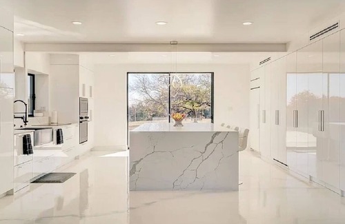 Ardmore House | New! 9200sqft of Pure LUX 2.2M
