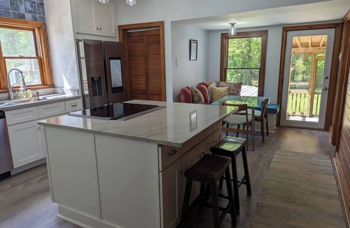 Durham House | NEW! Adorable 2BR/1BA | Sunporch | Smart Kitchen