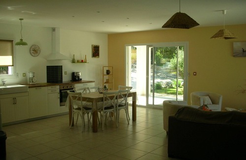 Barjac Villa | New air-conditioned house, swimming pool, WiFi, exceptional view of the Cévennes.