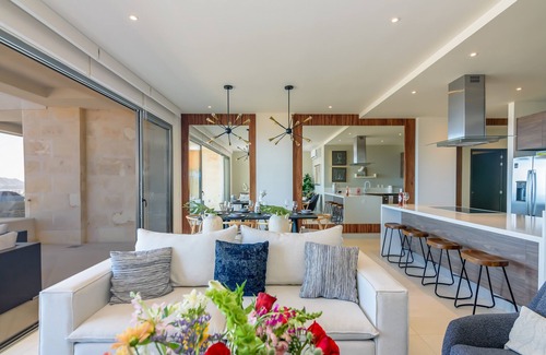 El Tezal Condo | NEW! AMAZING VIEW, GREAT AMENITIES, CLOSE TO DOWNTOWN SAN LUCAS AND BEACH!