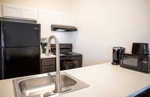 Sierra Vista Apartment | NEW! And CLEAN Apartment Near Ft. Huachucah! (226)