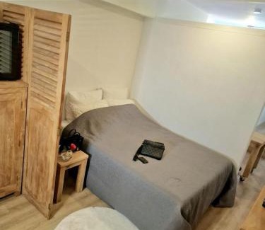 Burgwallen Nieuwe Zijde Apartment | New Apartment in the Heart of Amsterdam