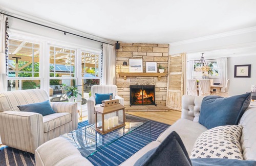 Northridge House | New Beautiful Modern 3 bedroom /Heated Pool with Full Amenities