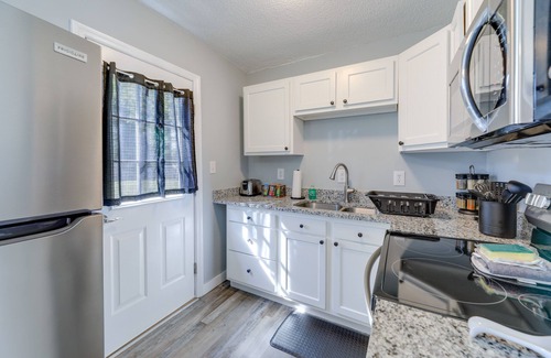 New Bern House | New Bern Abode w/Yard ~ 2 Mi to Neuse River