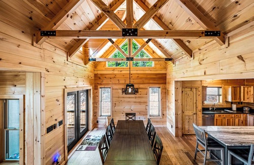 Franklin Cabin | NEW .BIG. Cabin*Hot-Tub*Firepit*King Beds*BIG VIEW