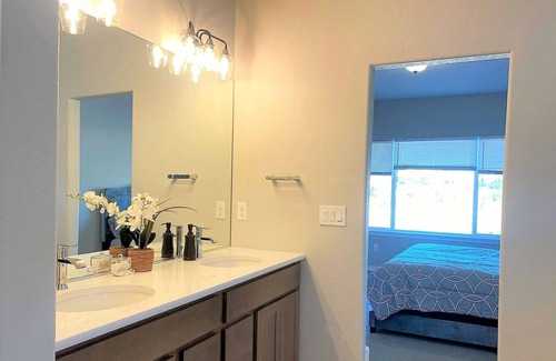 Stetson Hills House | New build 5 bed (4bedroom) & 3 bath - Peaceful