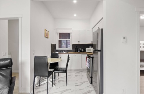 Windsor Apartment | New Build Cozy 2 Bedroom Unit