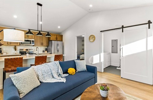 Vancouver House | New Build, Great Value near Downtown Vancouver & Waterfront