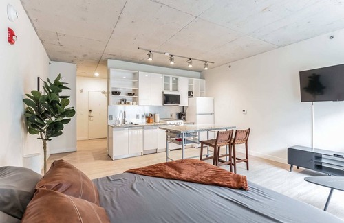 Downtown Cleveland Apartment | New Build Studio Apartment at Skyline