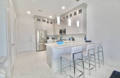 Stuart House | New Build - Waterfront Home in Port Salerno - Stuart - Private Boat Dock & Lift - Community Pool.