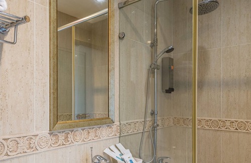 Xindian Hotel | New California Hotel