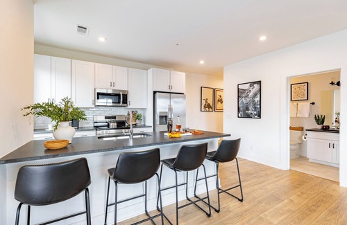 Nashville House | New Condo w/Balcony, Near Midtown | The Heights