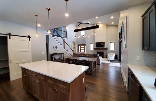 Danbury House | New construction family home at the base of Ragged Mountain.