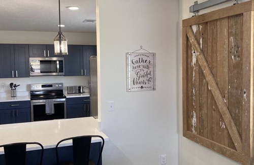 Houston House | NEW! Countryside Retreat Home with Space for Entertaining, Weddings and More!