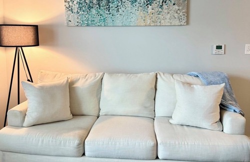 Downtown Indianapolis Apartment | NEW! Cozy 1 bedroom apartment in Downtown Indianapolis w/Free Parking