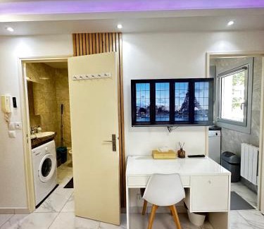 Quartier de la Maison-Blanche Apartment | New Cozy Apartment in Paris center metro 7 & 14 Maison Blanche