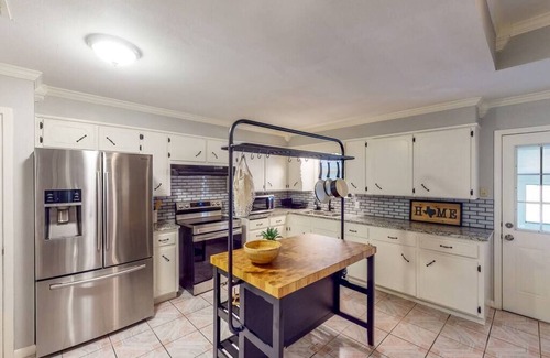 Waco House | New! Cozy Home 10 Min to Magnolia and Baylor