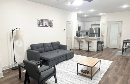 Southside House | New Cozy Spot by Lackland & Seaworld